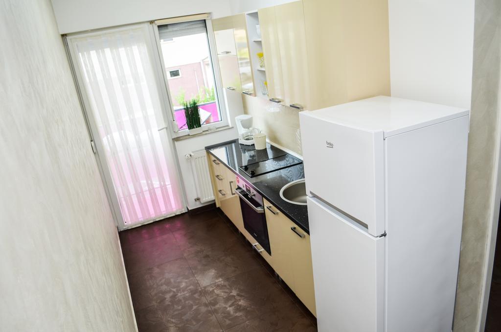 Bhoeme Apartament Nagyvárad Kültér fotó