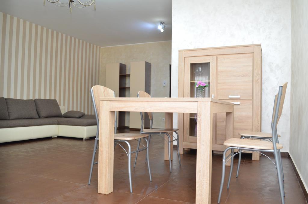 Bhoeme Apartament Nagyvárad Kültér fotó