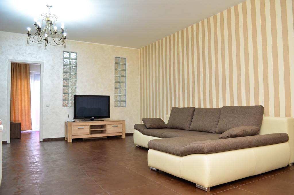 Bhoeme Apartament Nagyvárad Kültér fotó